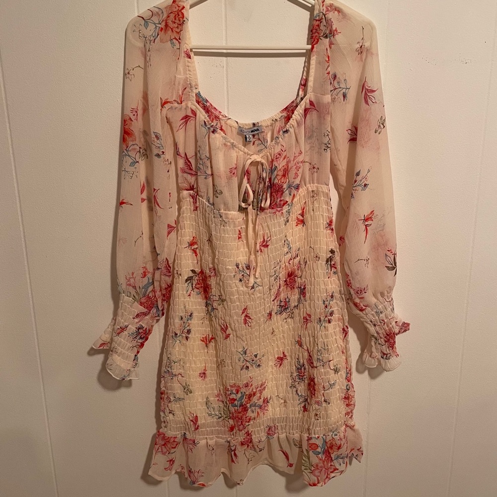 FASHION NOVA Floral Smock Dress 💐